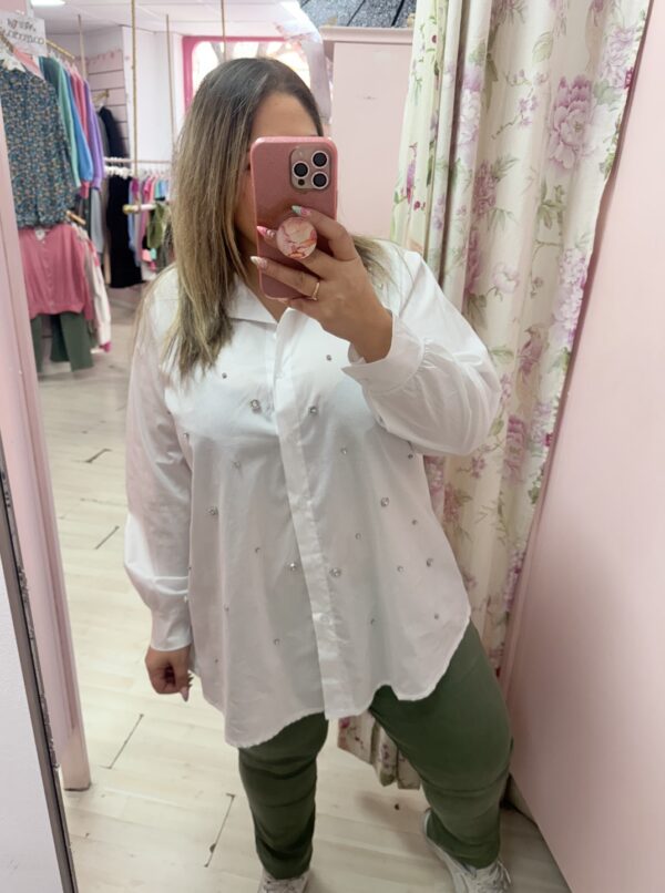Camisa blanca perlitas