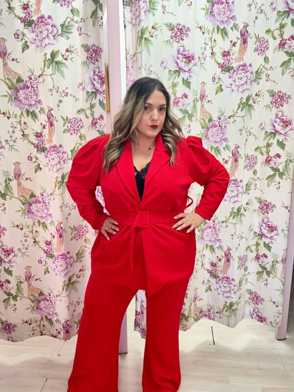 Traje chaqueta rojo manga abullonada - Imagen 3