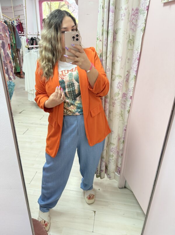 Chaqueta naranja intermedia - Imagen 3