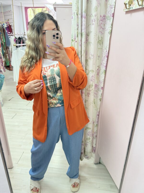 Chaqueta naranja intermedia - Imagen 2