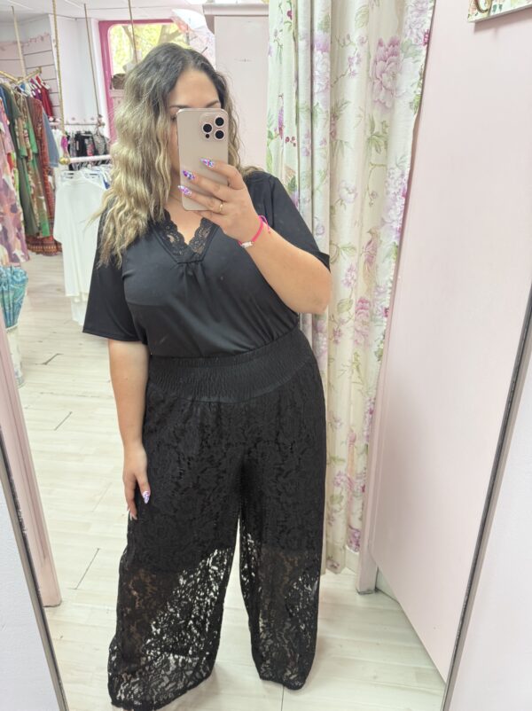 Pantalon encaje grande
