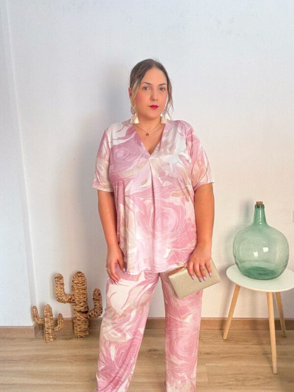Conjunto licra fria rosa - Imagen 3