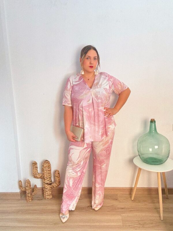 Conjunto licra fria rosa - Imagen 4
