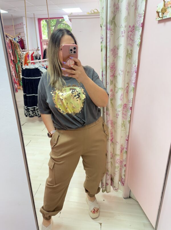 Pantalon bolsillos marron