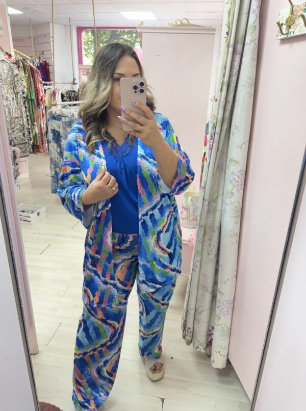 Conjunto chaqueta y pantalon azul