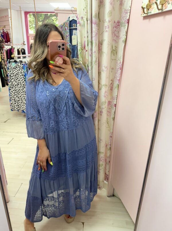 Vestido pedreria boho azul - Imagen 3