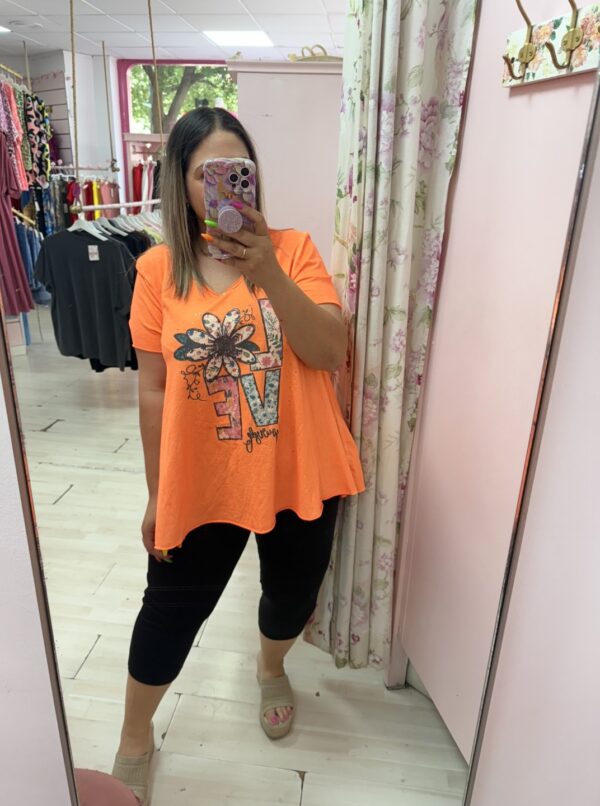 Camiseta love naranja