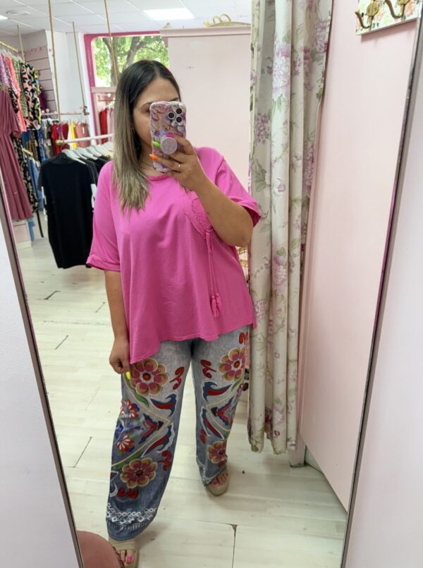 Camiseta corazon fucsia