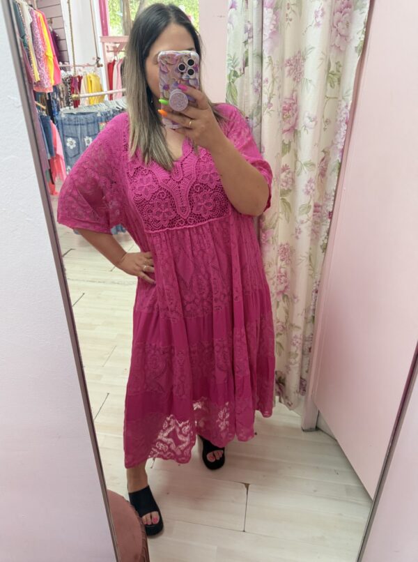 Vestido boho encaje fucsia - Imagen 2