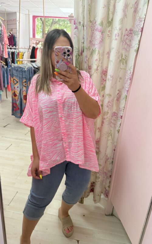 Blusa cebra fucsia oversize
