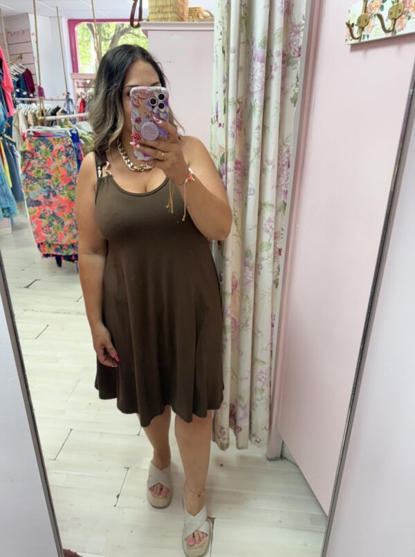 Vestido corto eslabon chocolate - Imagen 4