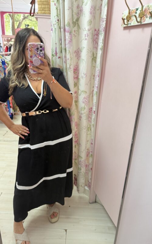Vestido negro lineas blanco