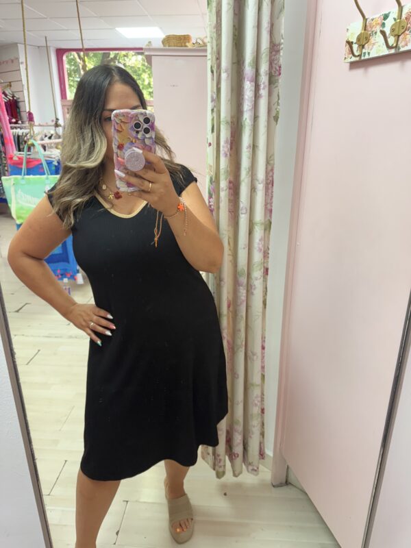 Vestido canale filo dorado negro