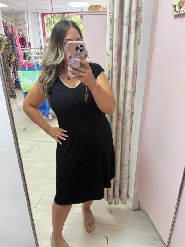 Vestido canale filo dorado negro - Imagen 2
