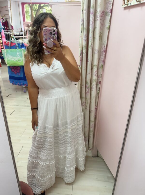 Falda boho blanca vuelo plus size - Imagen 4