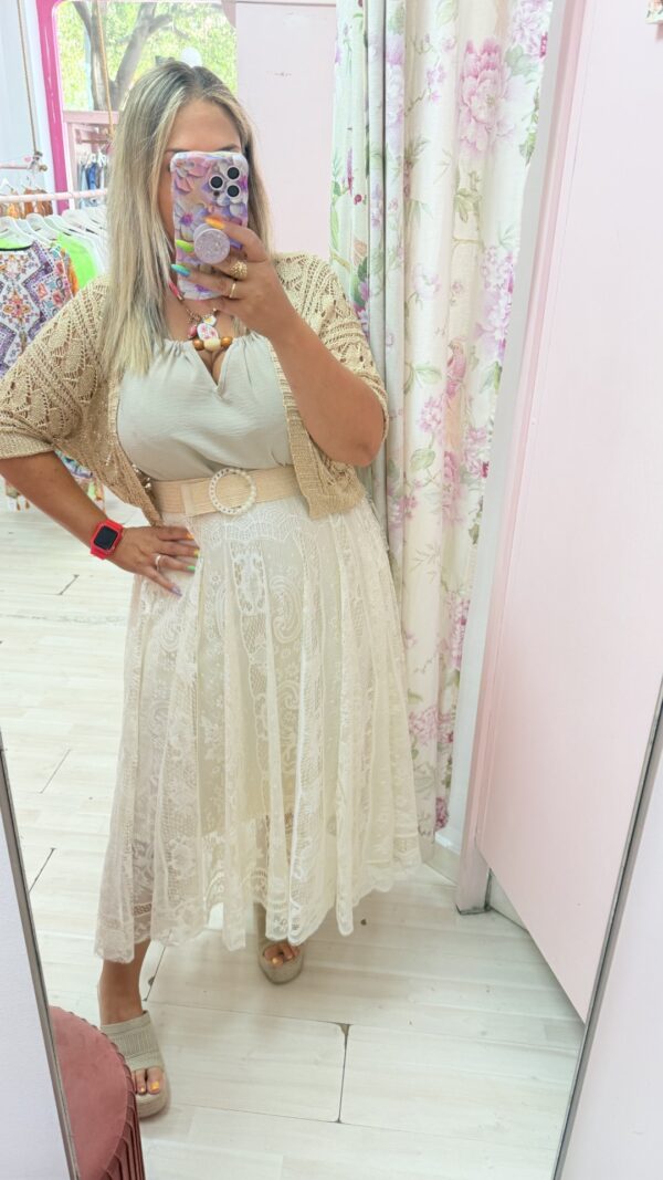 Falda encaje beige