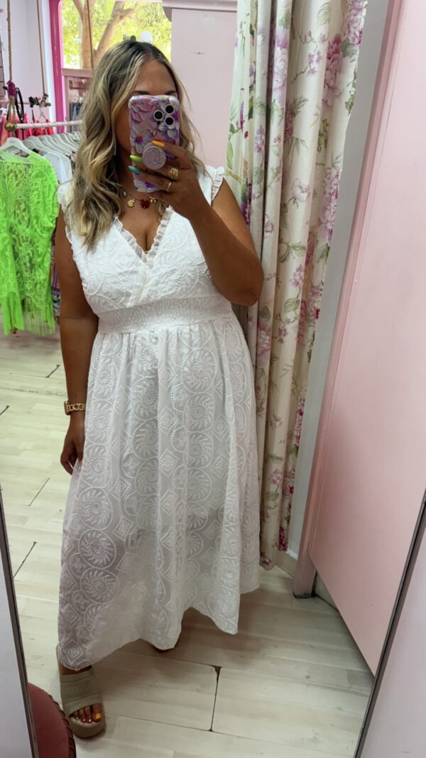 Vestido blanco bordado - Imagen 4