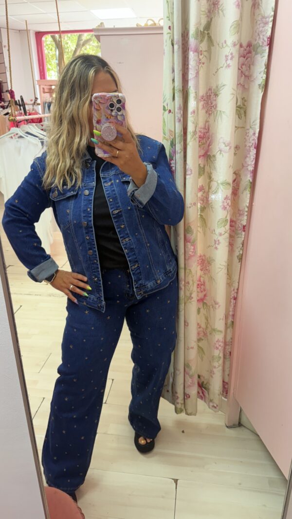 Pantalon bordado vaquero