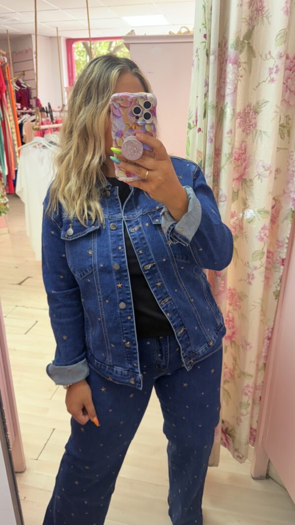 Chaqueta bordada vaquera elastica