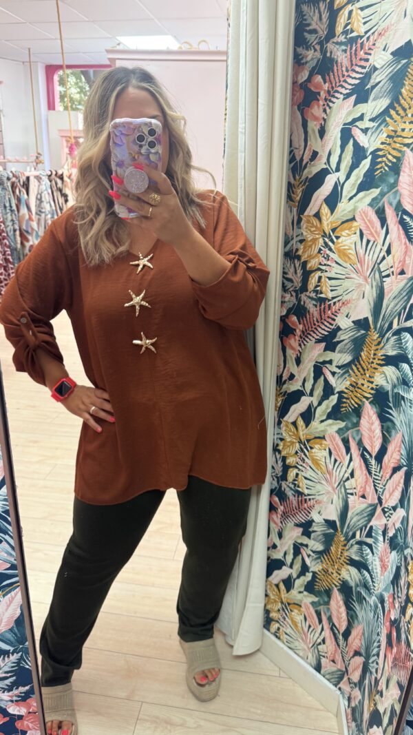 Blusa botones estrella teja