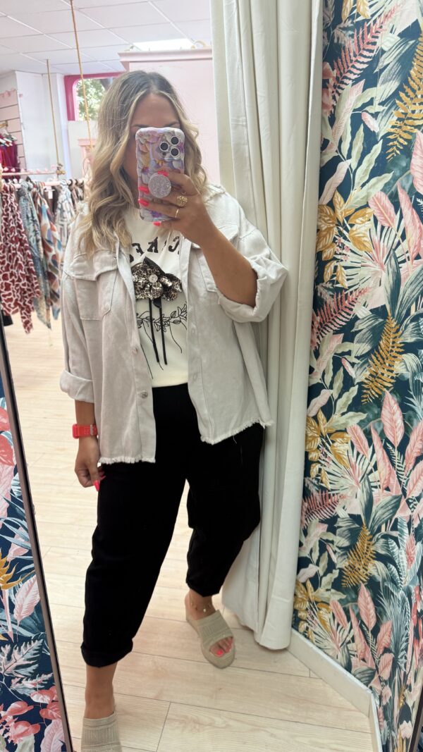 Chaqueta fina botones beige - Imagen 3