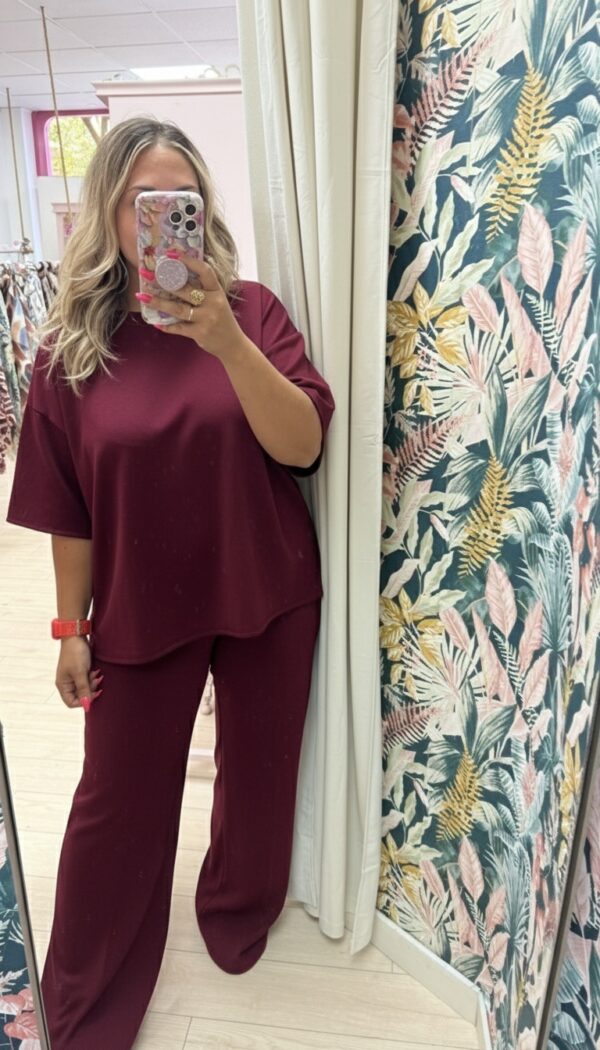 Conjunto neopreno manga corta granate