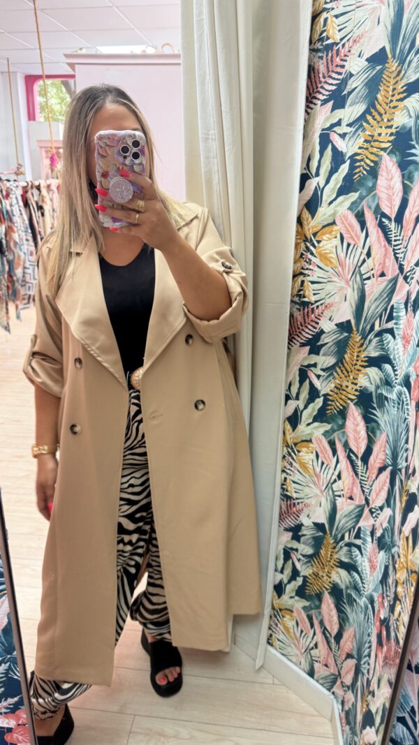 Gabardina botones camel - Imagen 4
