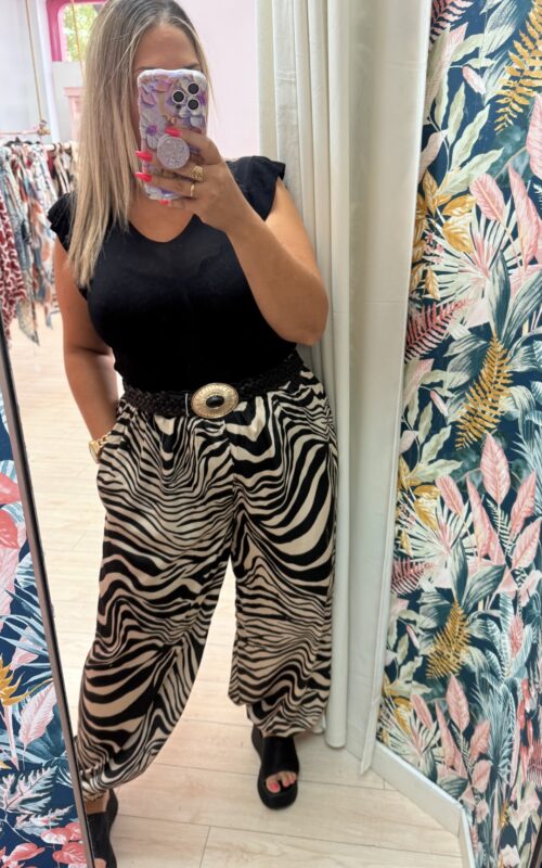 Pantalon bombacho seda lineas