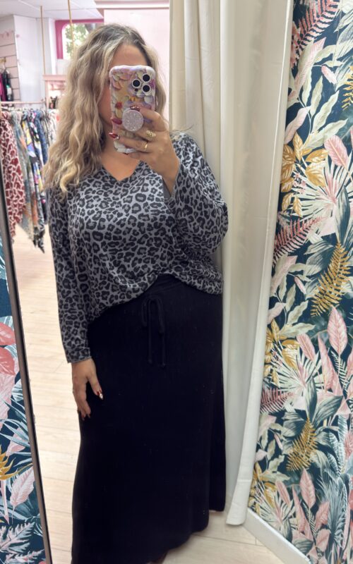 Camiseta leopardo gris