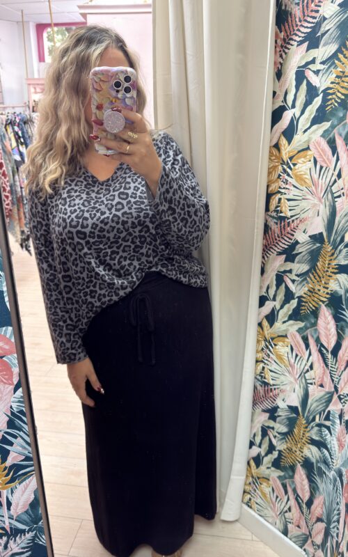 Falda lana suave negro
