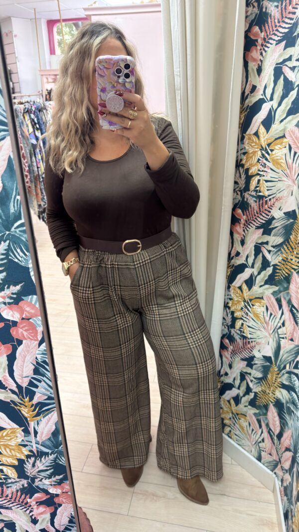 Pantalon cuadros marron