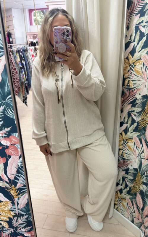 Pantalon estilo pana elastico grande