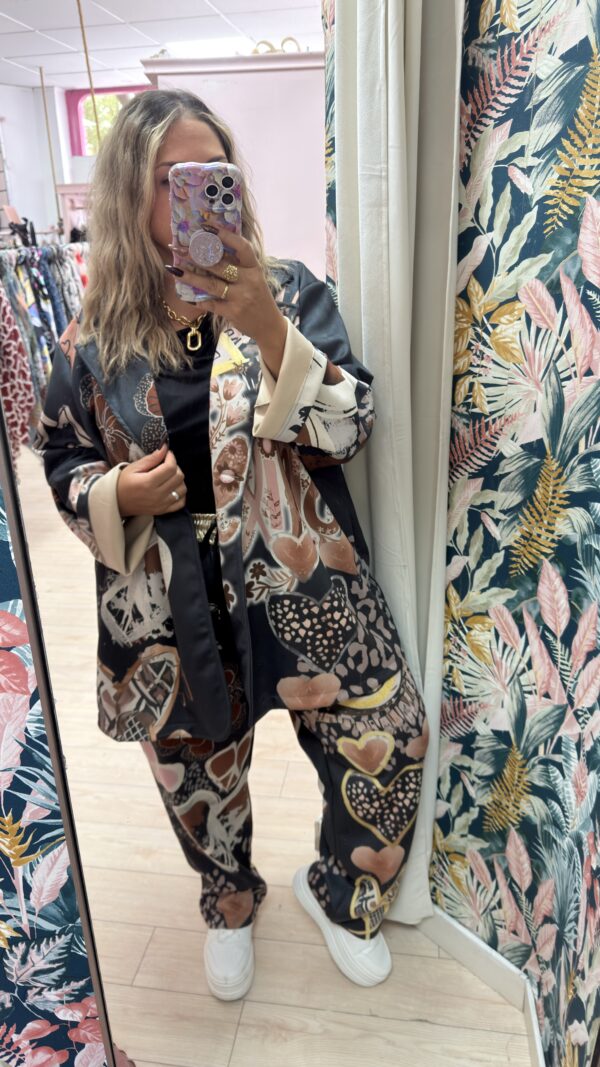 Conjunto ante estampado negro - Imagen 3