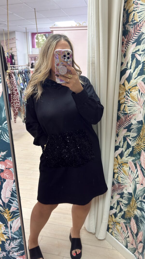 Vestido bolsillo y capucha sudadera