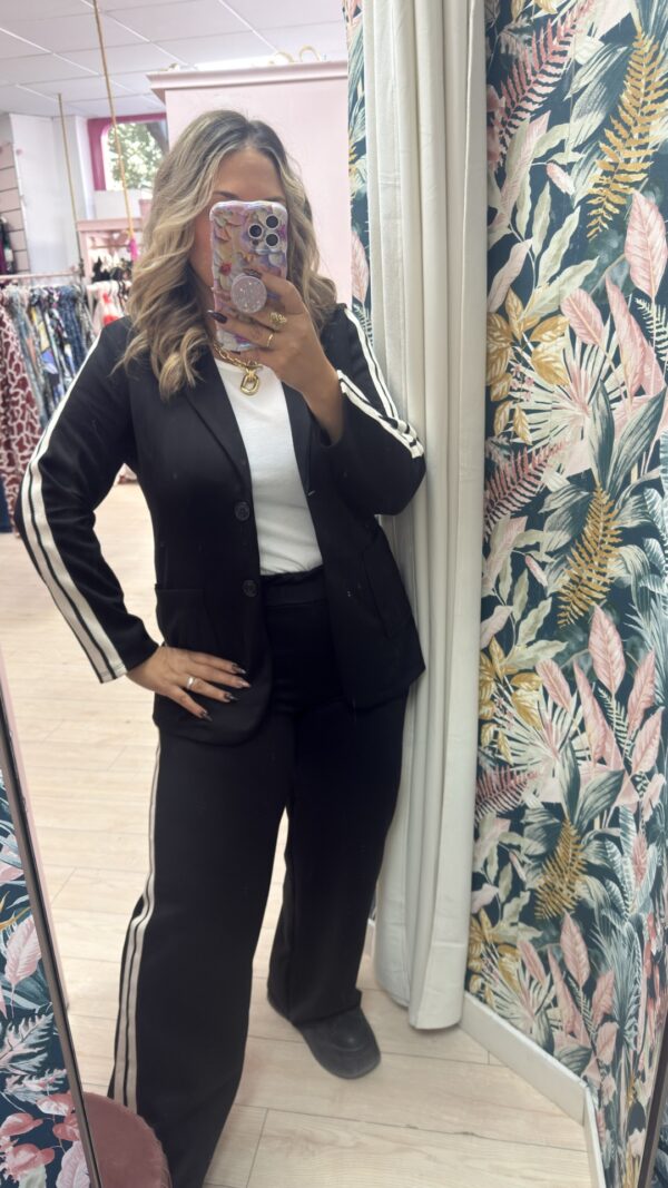 Conjunto rayas elastico negro