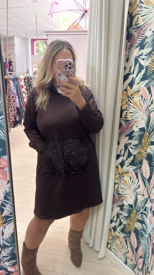 Vestido bolsillo y capucha sudadera marron - Imagen 2