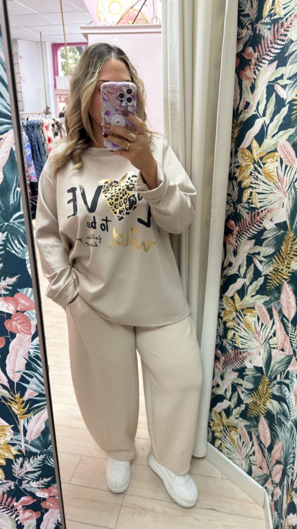Sudadera love beige - Imagen 3