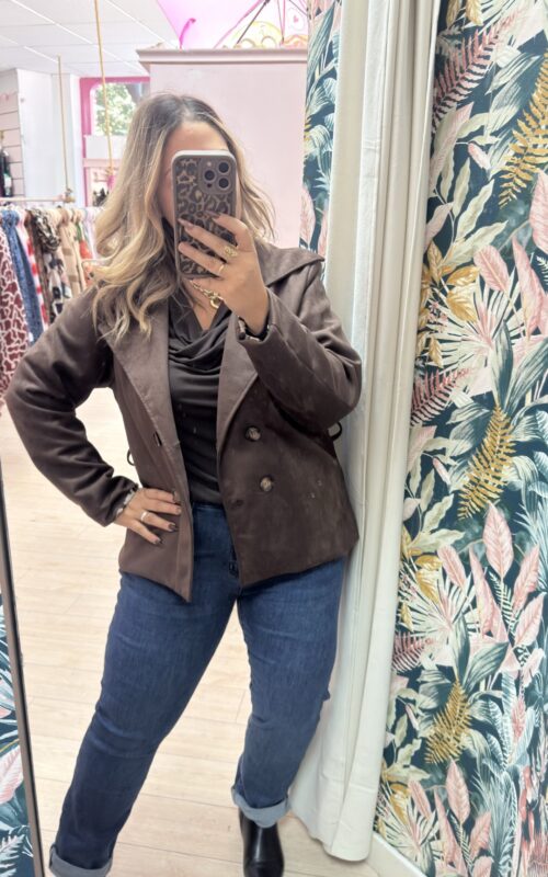 Chaqueta ante botones