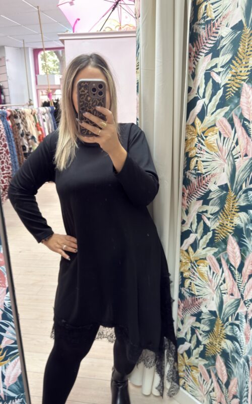 Vestido tela encaje pico negro