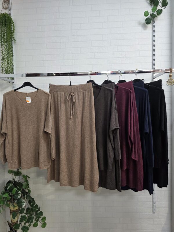 Conjunto jersey y falda lana - Imagen 3