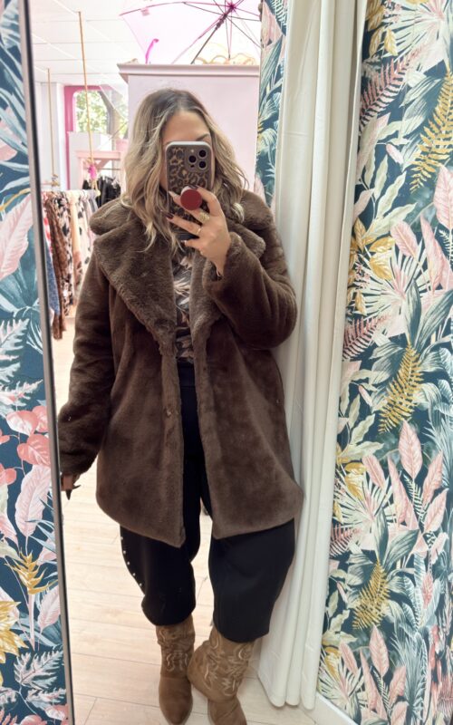 Abrigo peluche boton