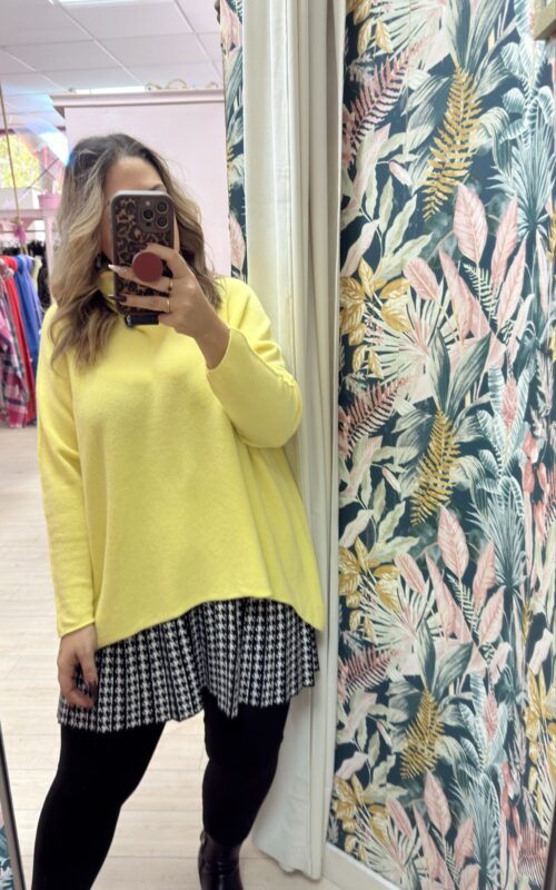 Jersey ancho amarillo cuello