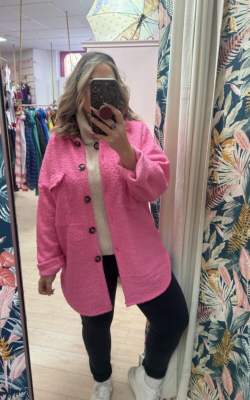 Chaqueta rosa botones