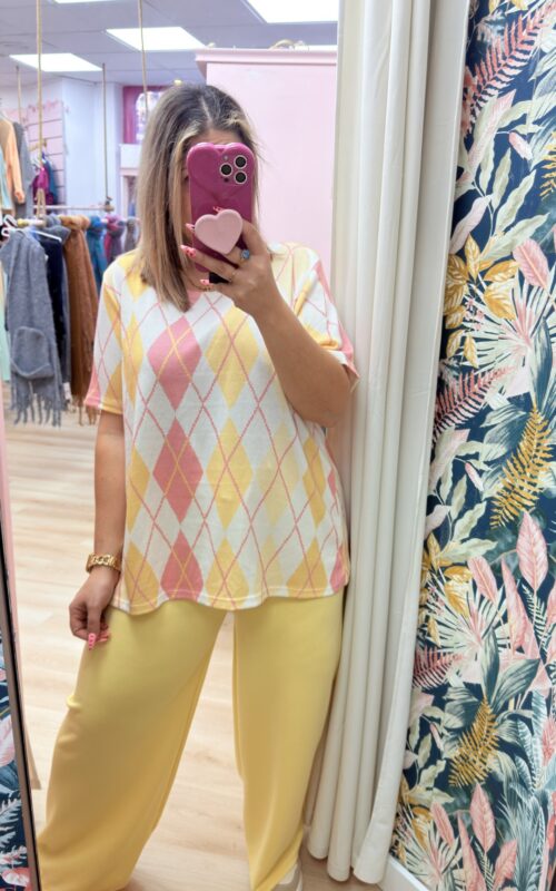 Camiseta rombos manga corta hilo amarillo