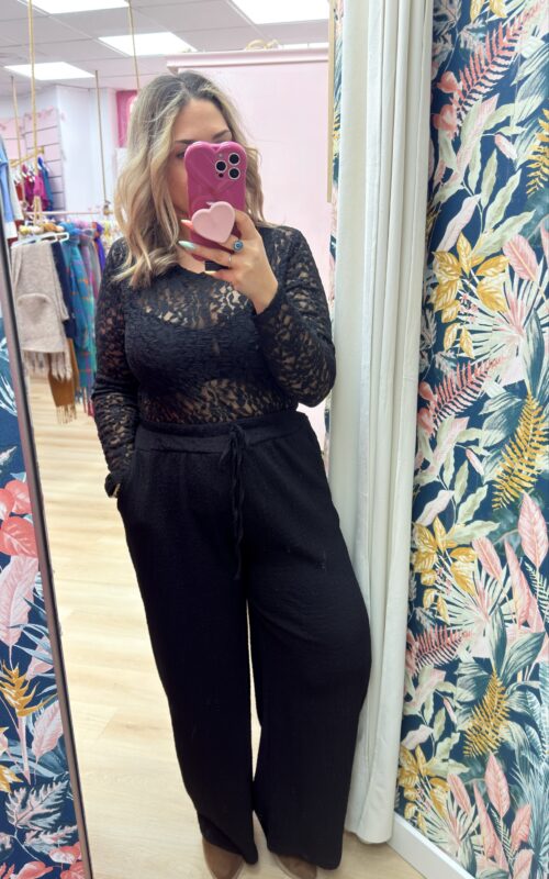 Camiseta encaje transparente oscura