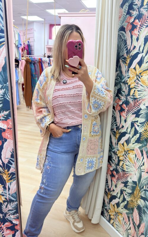 Chaqueta crochet colores rosa