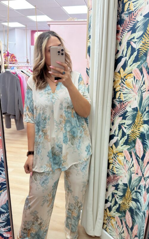 Conjunto flores azul