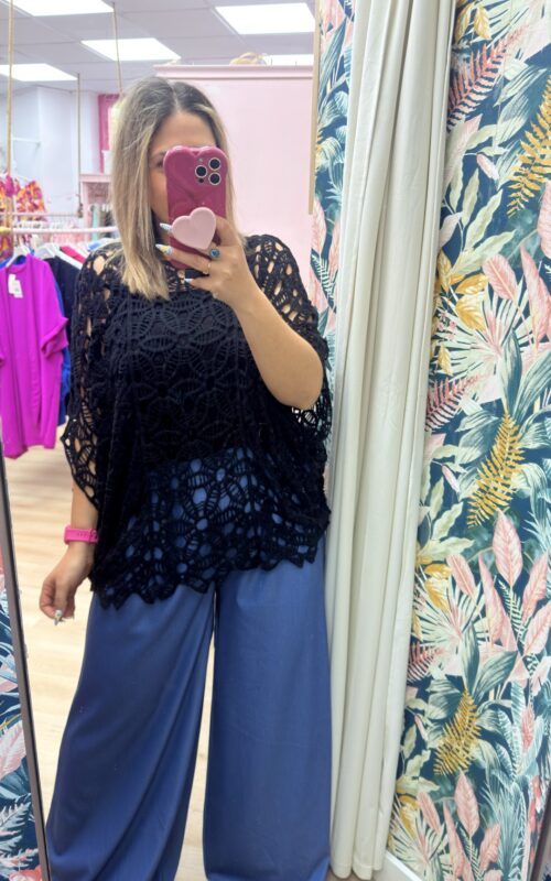 Poncho crochet negro