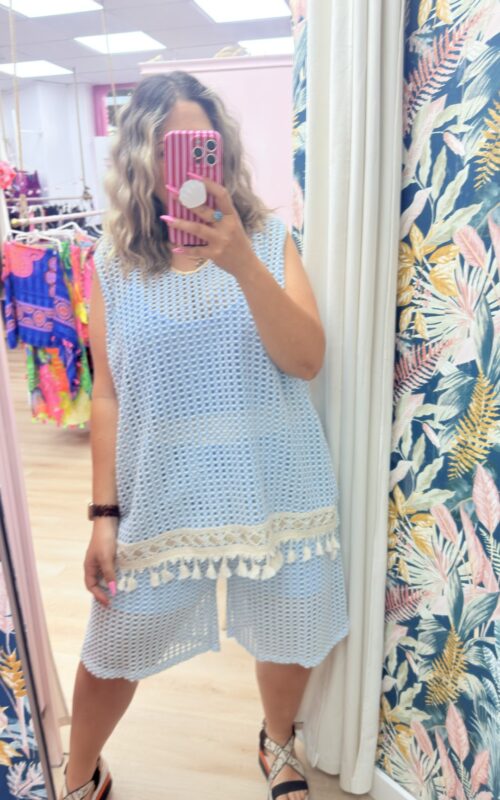 Conjunto perforado azul
