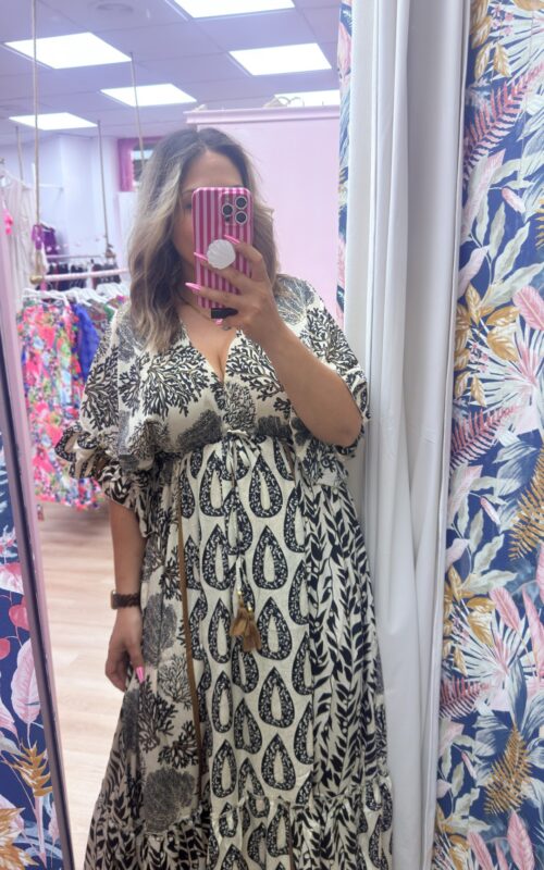 Vestido indio blanco y negro